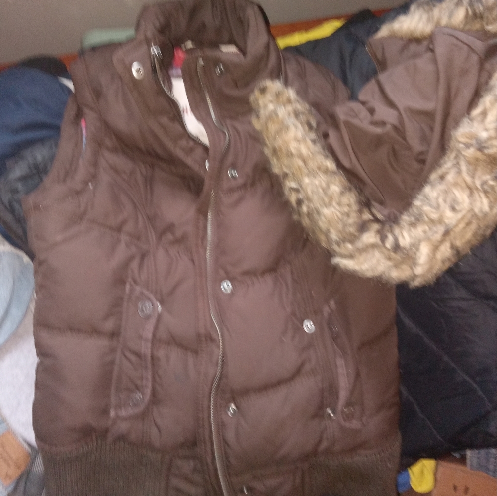 Kids Hollister vest size s brown/ plaid fur lined hood